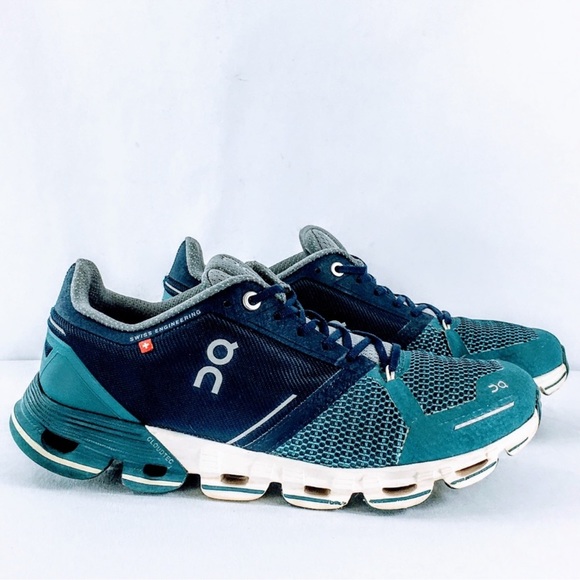 On cloud shoes - Picture 2 of 7